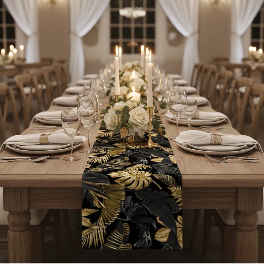 Chemin de Table Noir et Doré Tropical