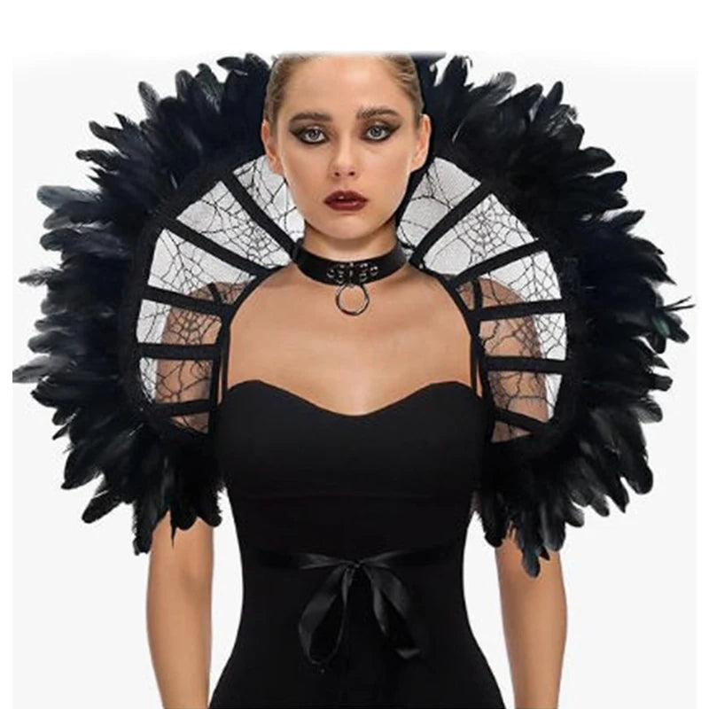 Col Montant Vampire à Plumes Design