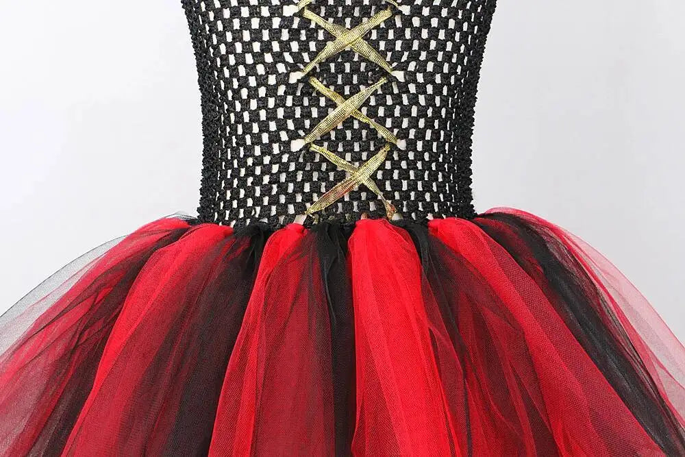 Robe Pirate Élégante avec Cape Style