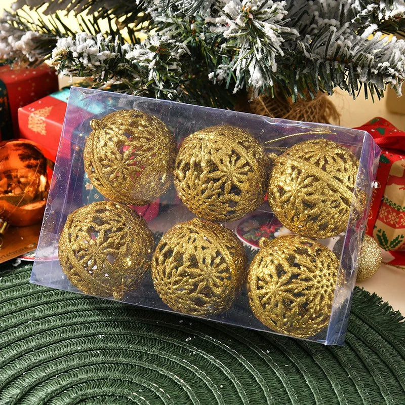 boules de noël dorées ajourées