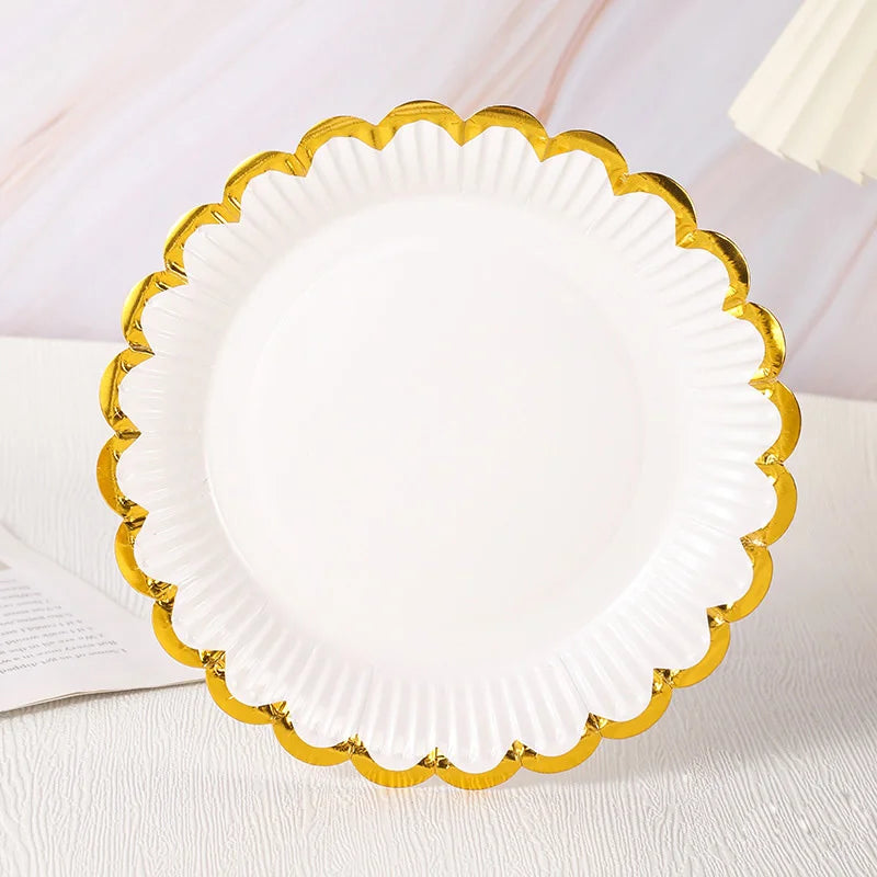 Assiette Blanche en Papier Dentelle Dorée