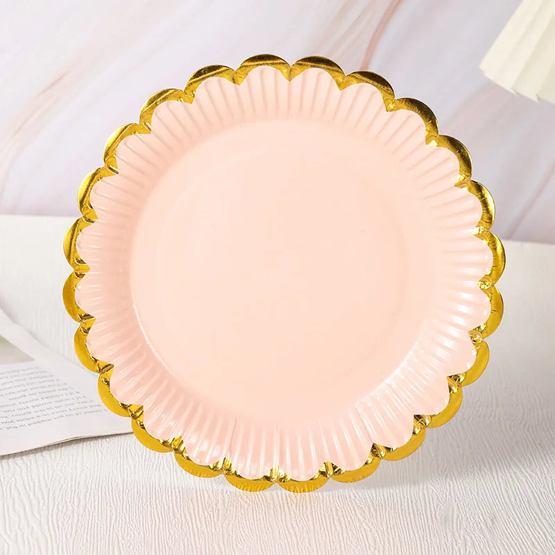 Assiette Rose en Papier Dentelle Dorée Design