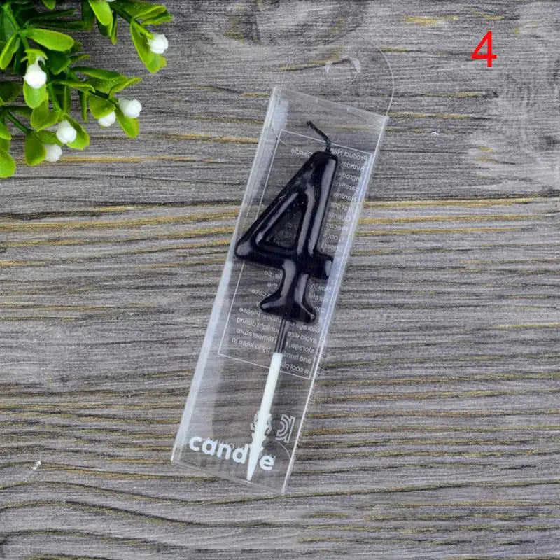 Bougie Anniversaire Noire Epurée Quatre