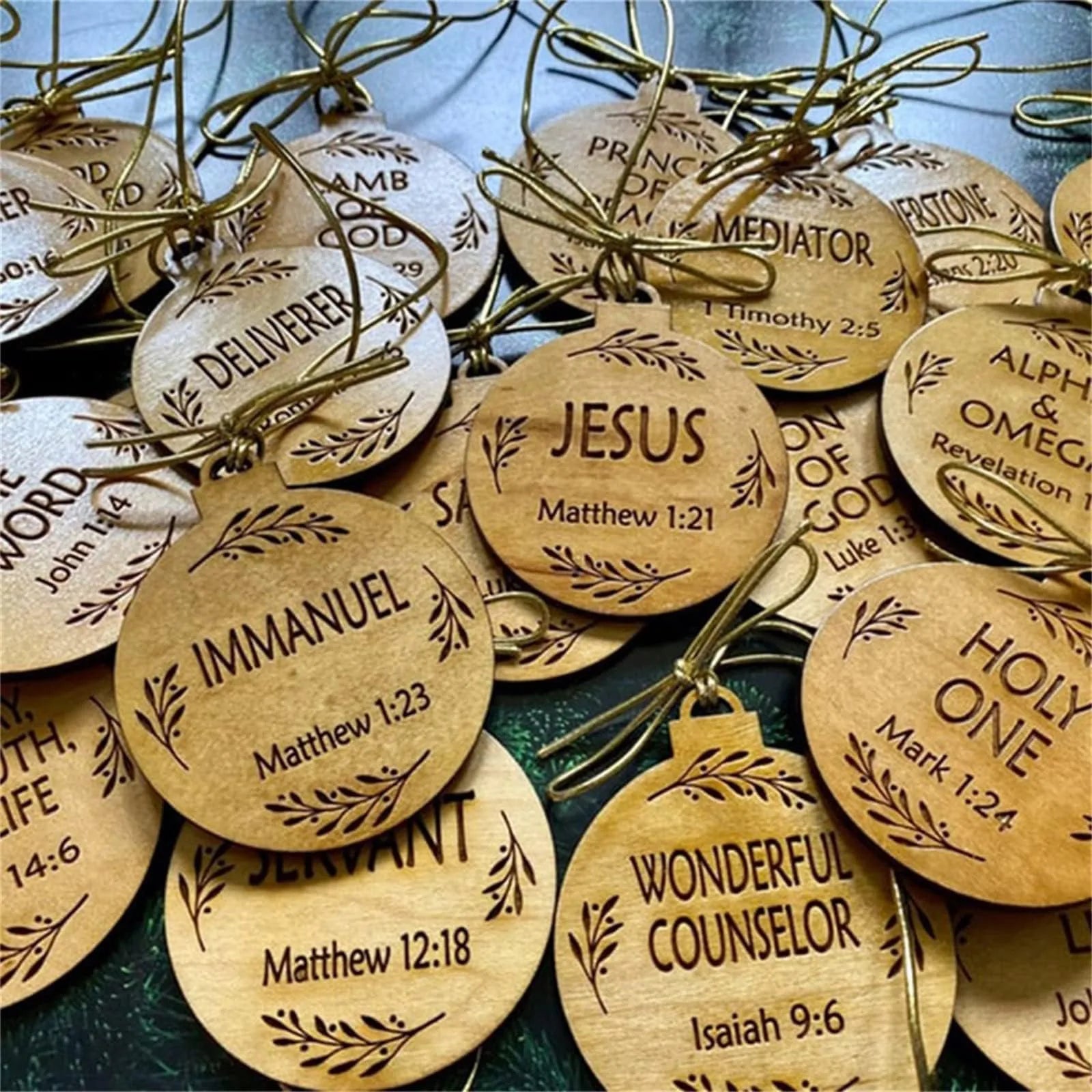 Boule Décorative Prénom en Bois Personnalisé stylé