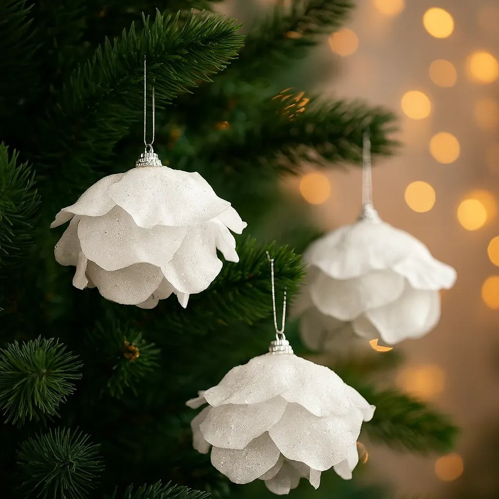Boule de Noël Blanches Design et Raffinée
