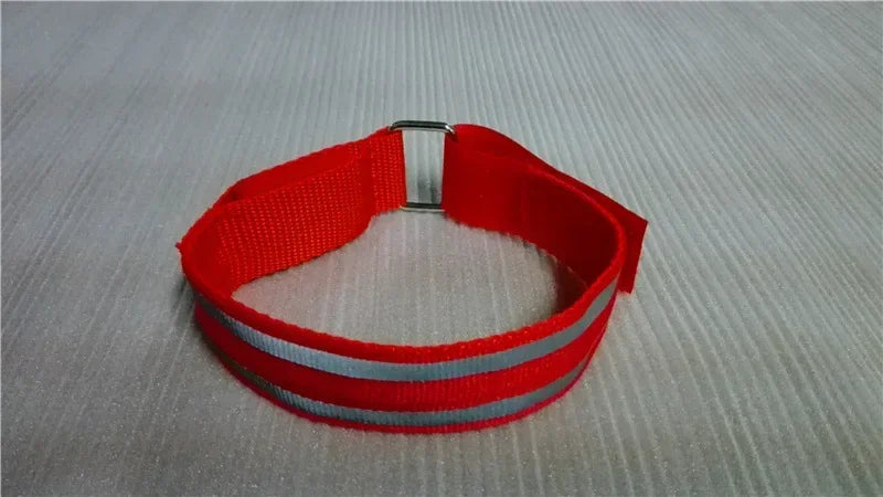 Bracelet Festif Rouge Réfléchissant Minimaliste
