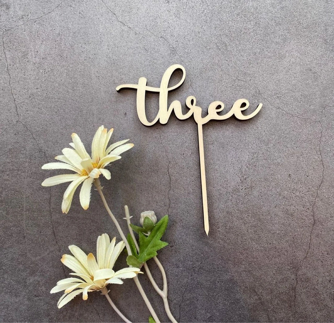 Cake Topper “Free”