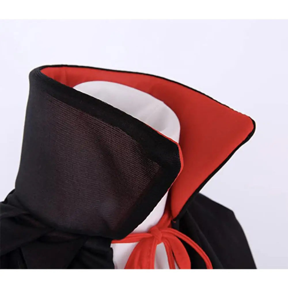 Cape Vampire à Col Montant Rouge et Noire fluide