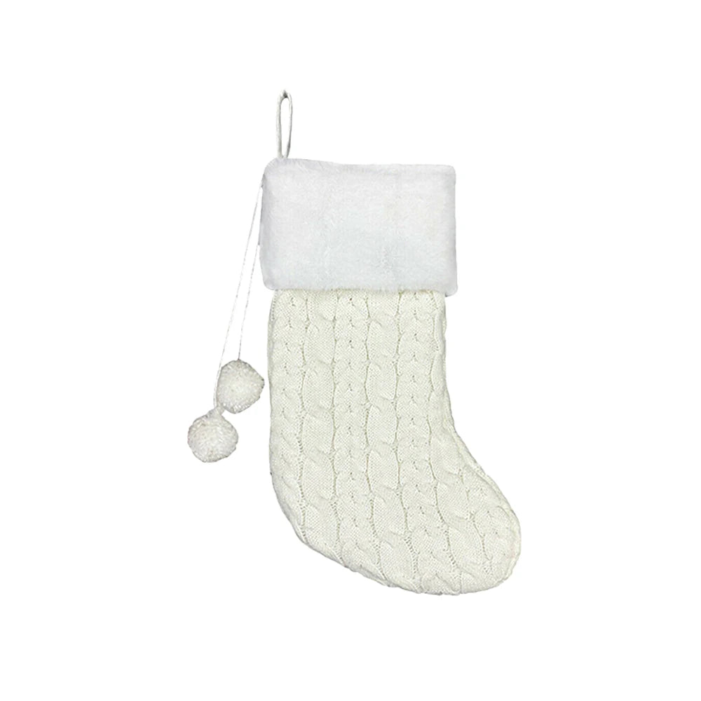 Chaussette Noël Blanche Tricotée à Pompons 1