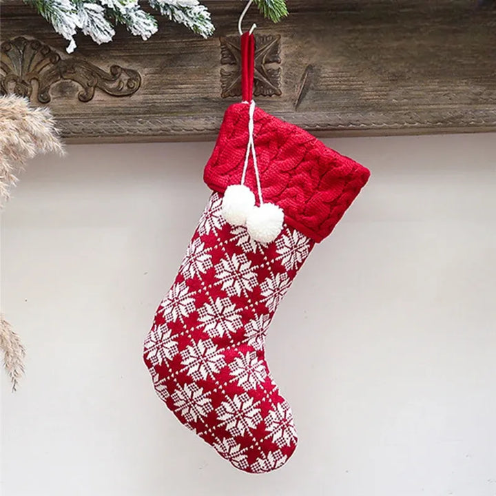 Chaussette de Noël Rouge à Flocons Design.