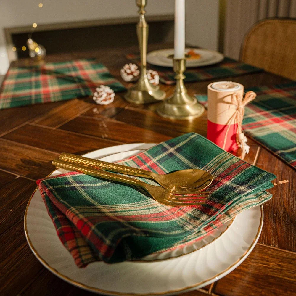 Chemin de Table Carreaux Vert Noël Elégante