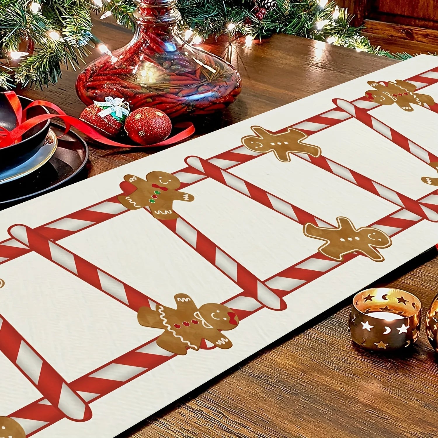 Chemin de Table Noël Pains d’Epice Elégant