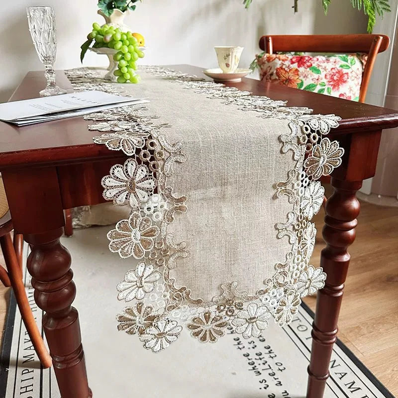 Chemin de Table Noël en Lin à Dentelles Blanc