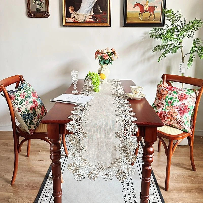 Chemin de Table Noël en Lin à Dentelles Long