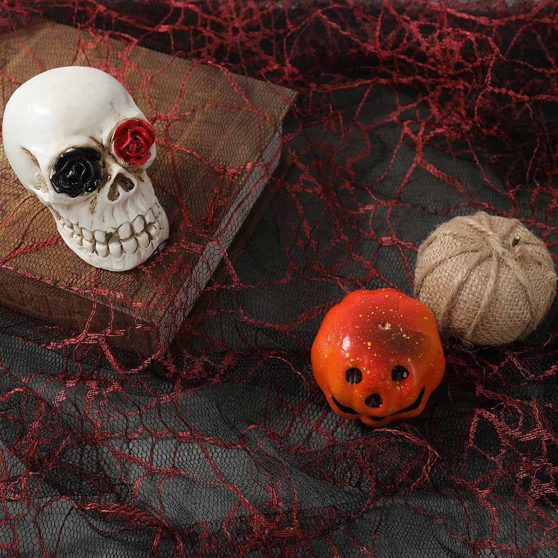 Chemin de Table Toile d’Araignée Noire et Rouge stylé