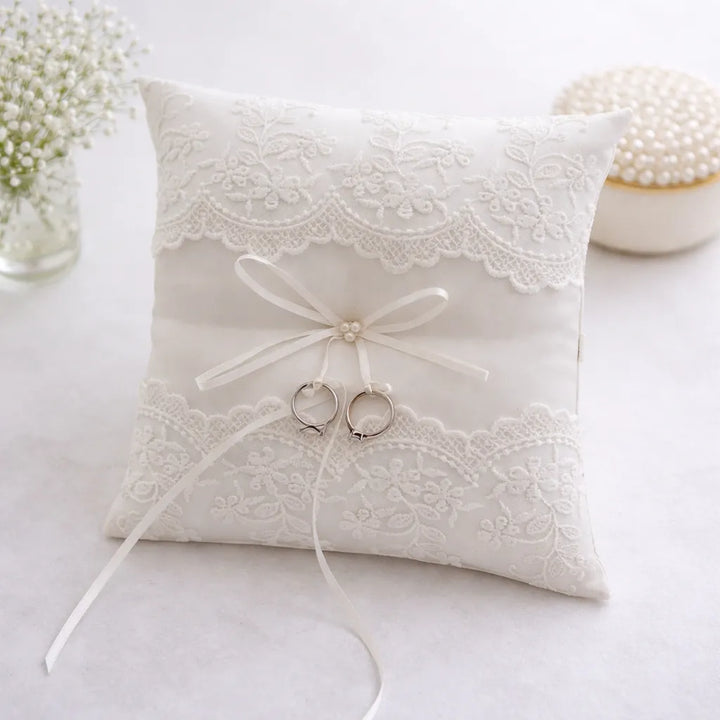 Coussin Alliance à Dentelle Raffiné