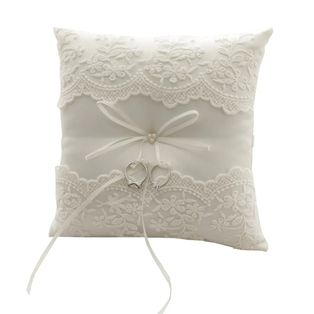 Coussin Alliance à Dentelle Raffiné Chic