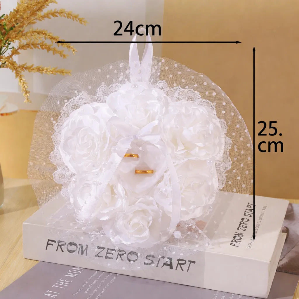 Coussin de Roses Blanches pour Alliances Durable