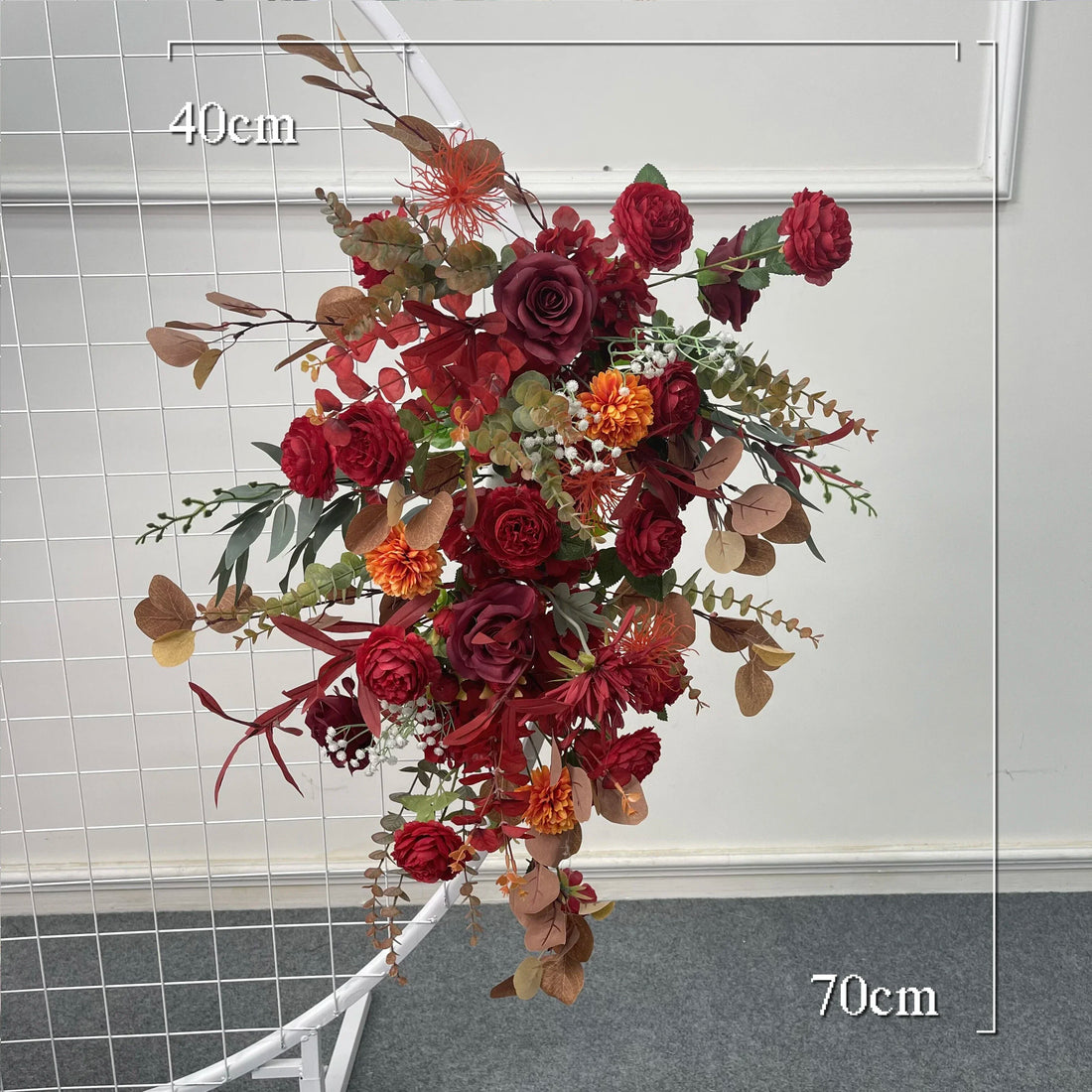 Croissant de Fleurs pour Arche Mariage Elégant