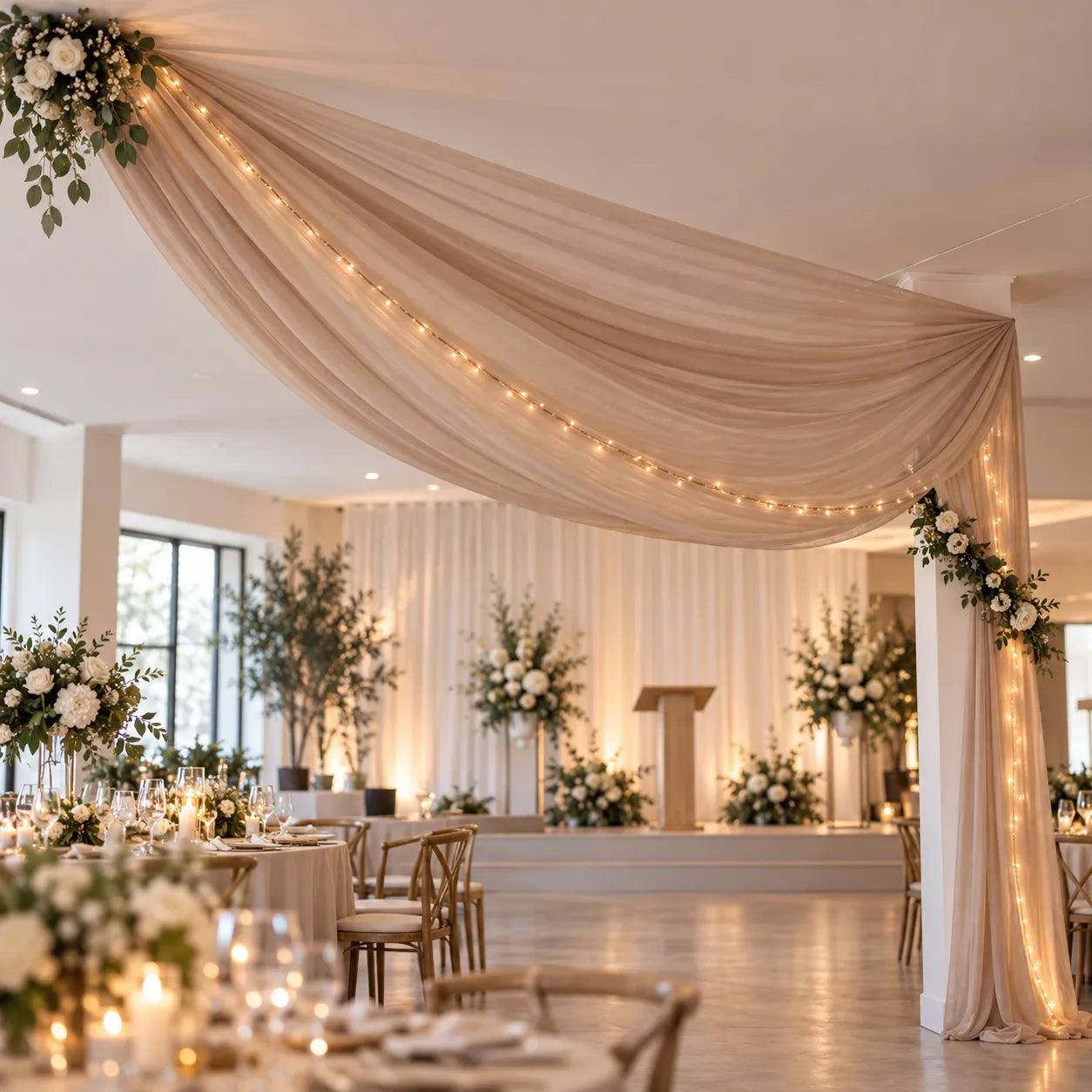 Drapé Plafond Mariage Marron Clair Propre