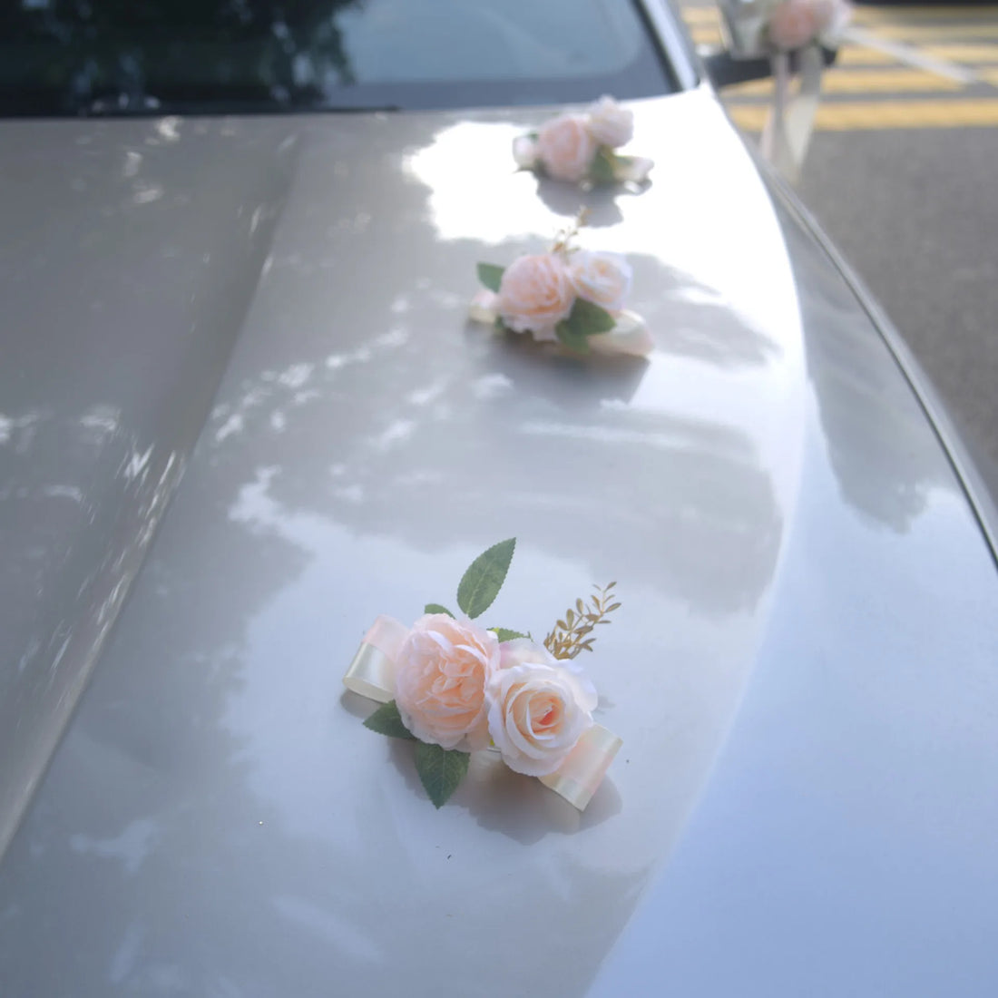 Ensemble de Fleurs Décoratives Véhicule Mariage Chic