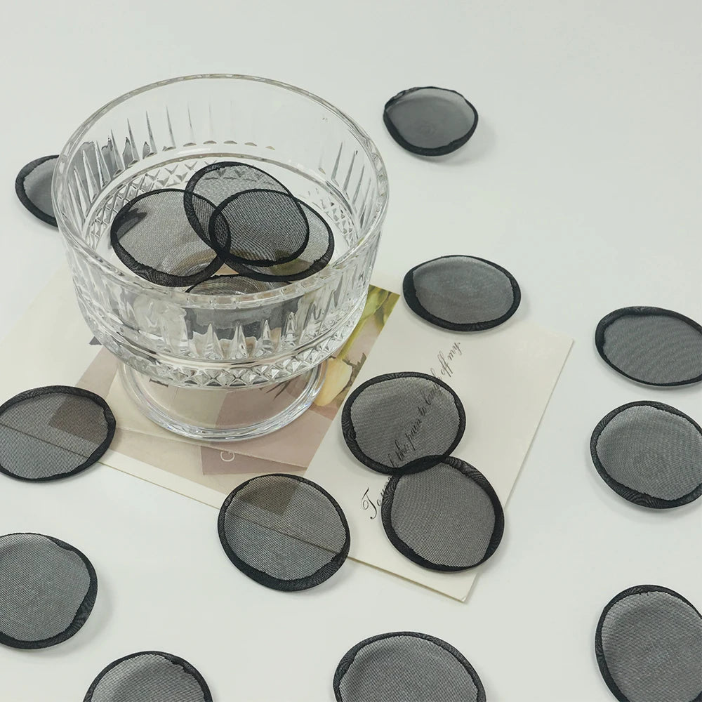 Faux Pétales De Fleurs Noirs en Organza