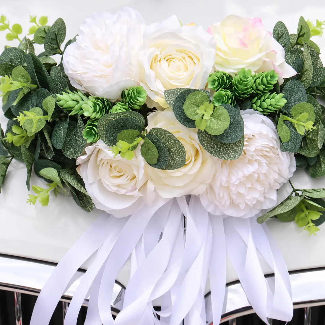 Fleurs Blanches Décoratives Voiture Mariage élégant