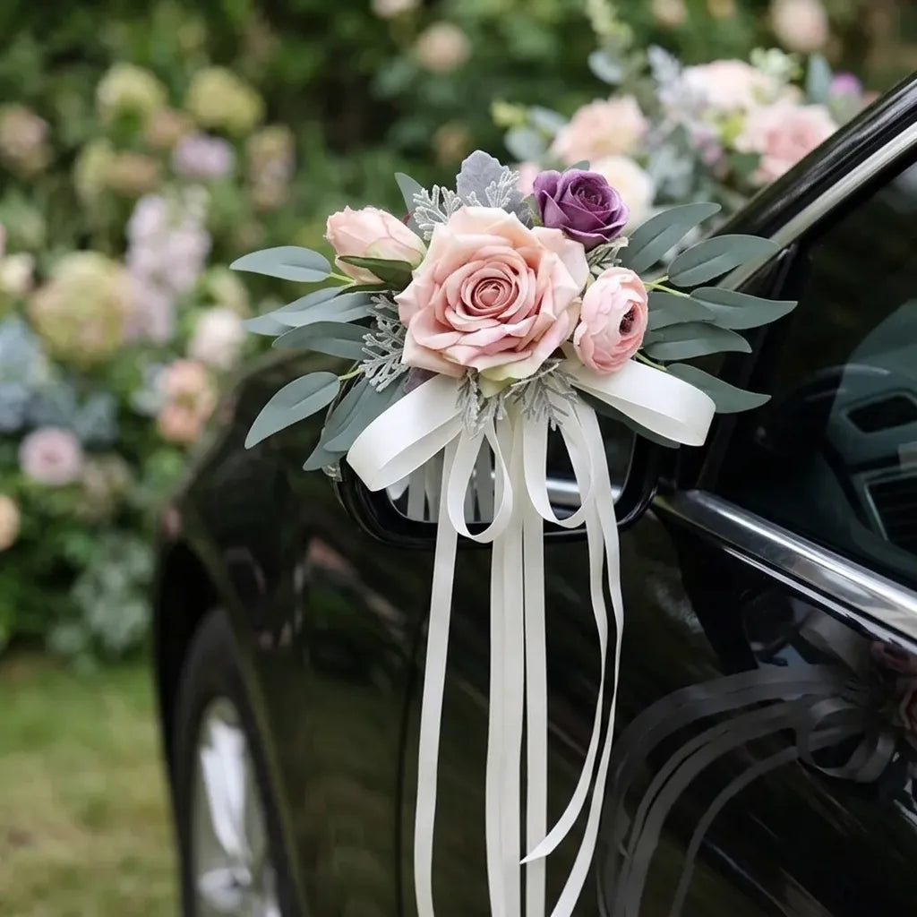 Fleurs Elégantes Feuillages pour Voiture Mariage Luxuriant
