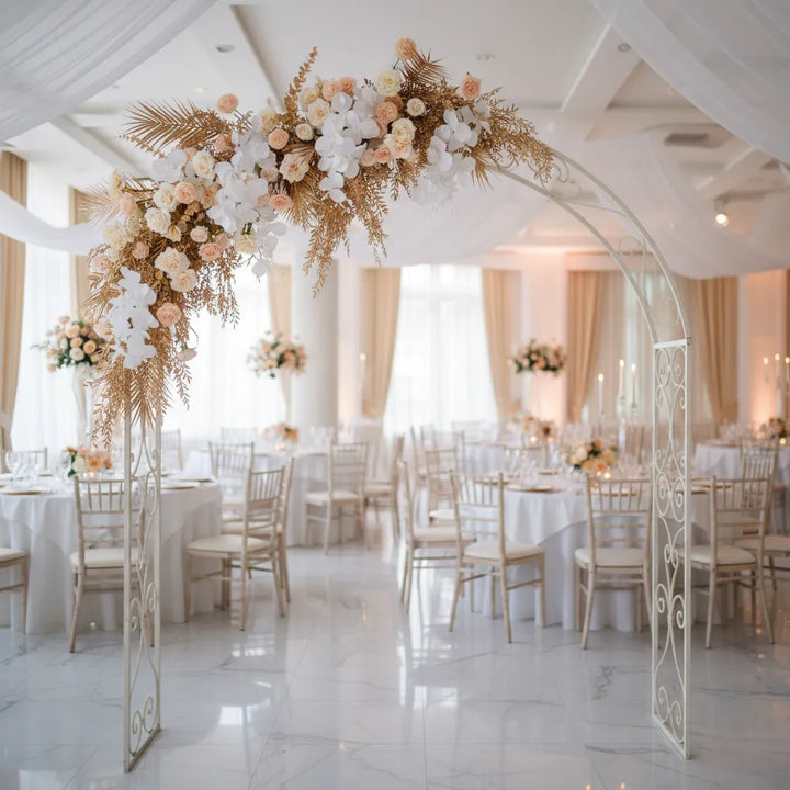Fleurs à Feuilles d’Or pour Arche Mariage