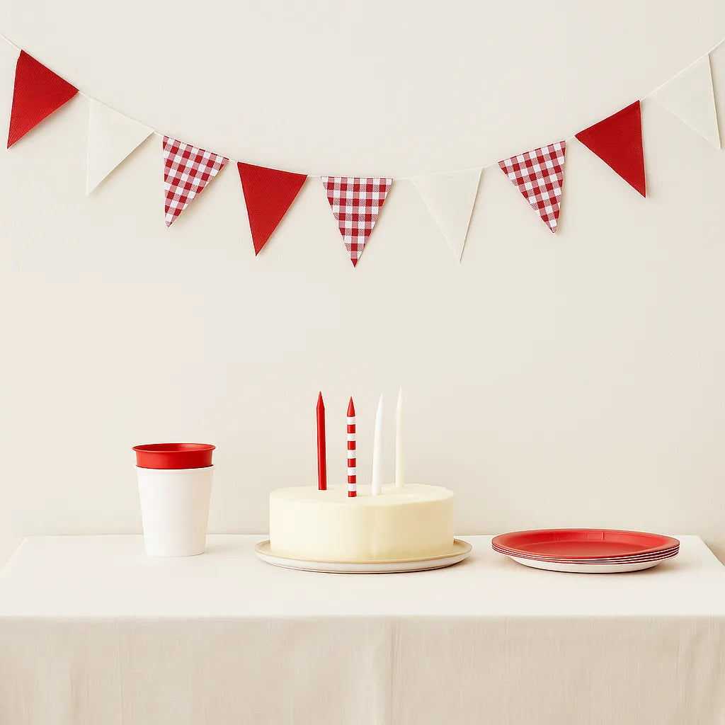 Guirlande Anniversaire Carreaux Rouges-blancs Romantique