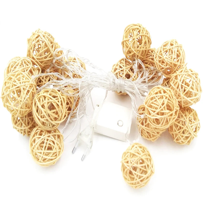 Guirlande Lumineuse Boules en Rotin Festive