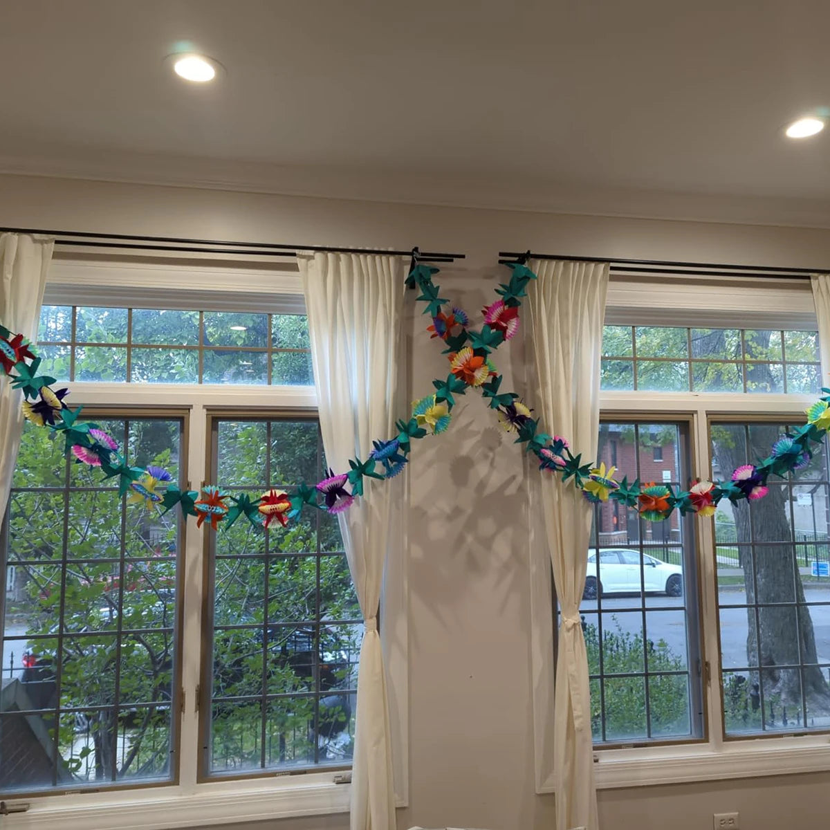 Guirlande de Fleurs Colorées en Papier Stylée