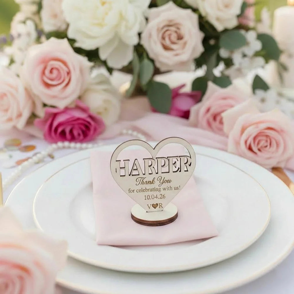 Marque Place Cœur Personnalisable en Bois Naturel Unique