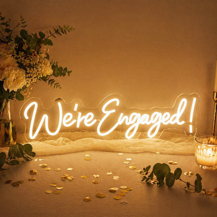 Néon “We’re Engaged”