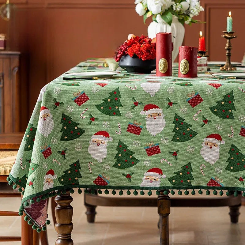 Nappe de Noël Verte à Pompons Elégante