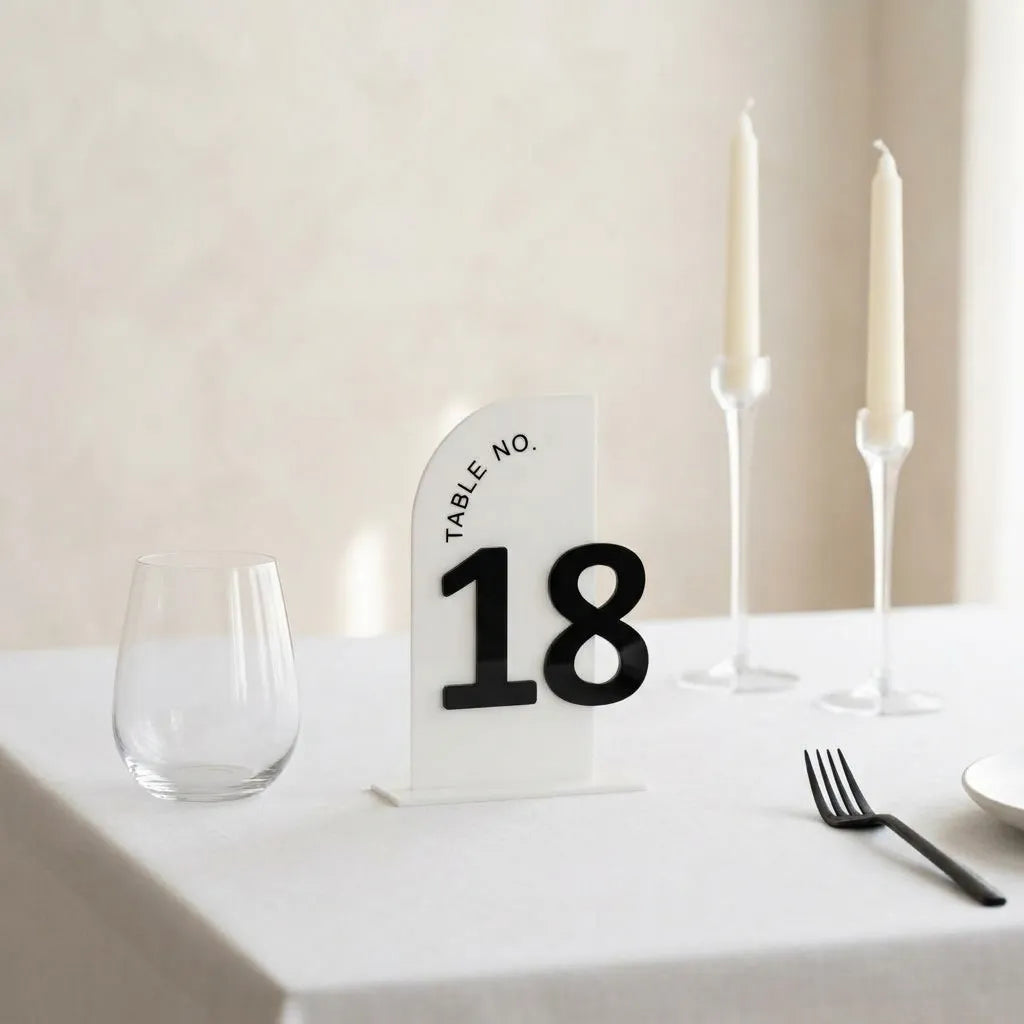 Numéro de Table Demi-Arc Noir et Blanc Minimaliste