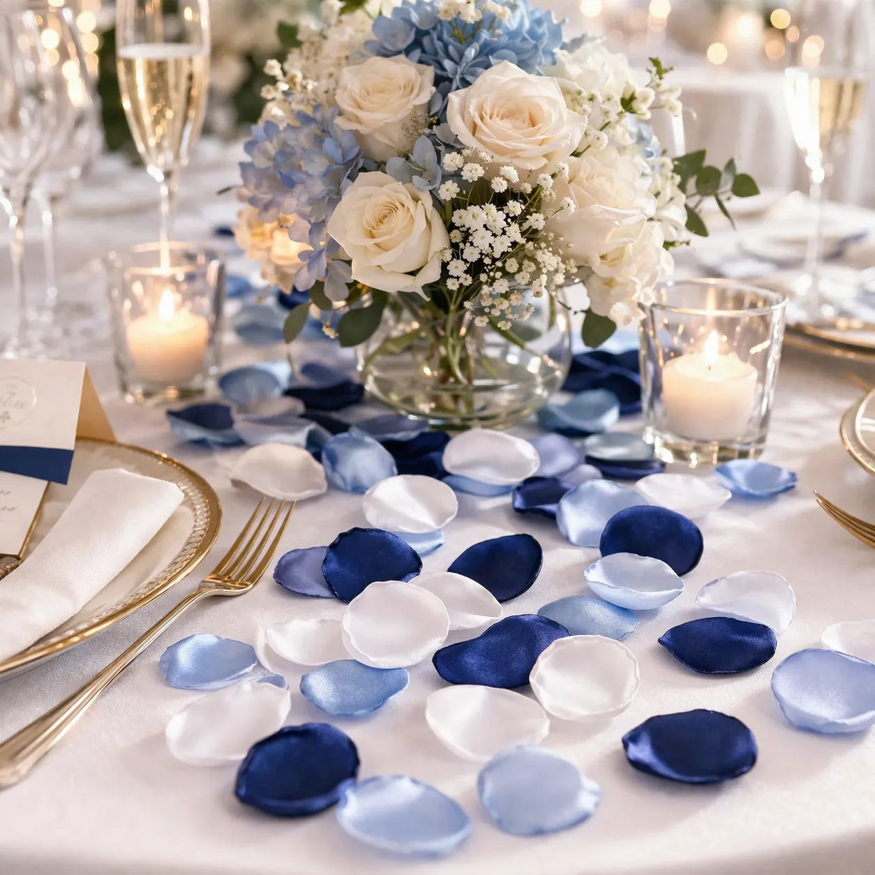 Pétales de Fleurs Blancs et Bleus