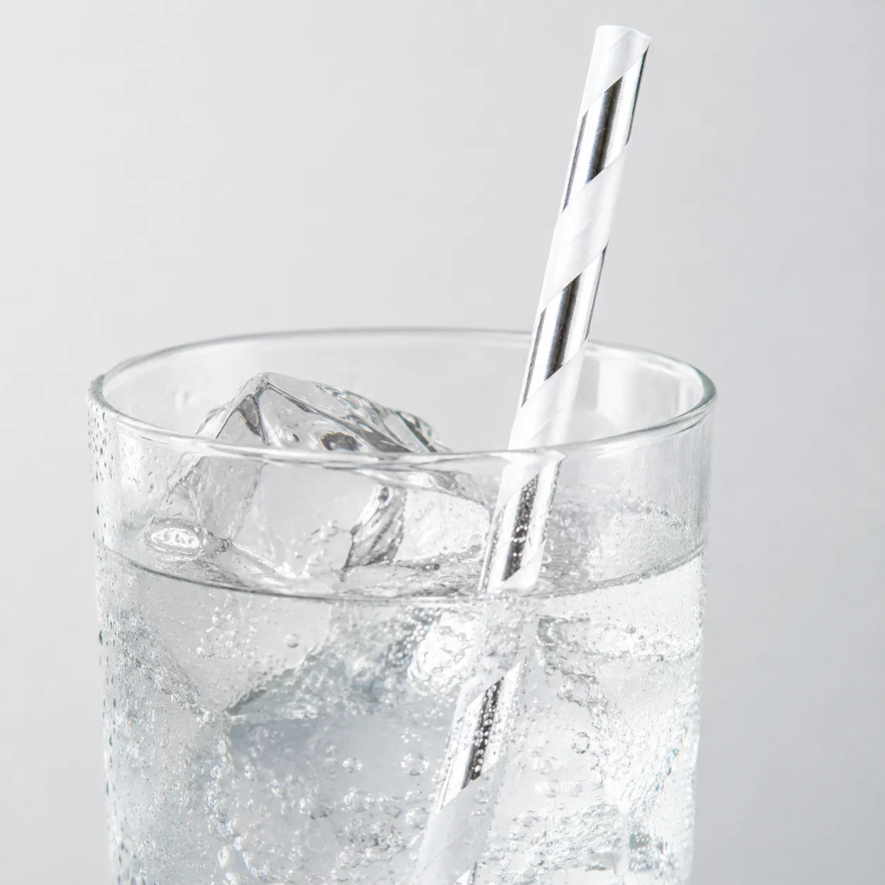 Paille en Plastique Blanche et Argentée Moderne