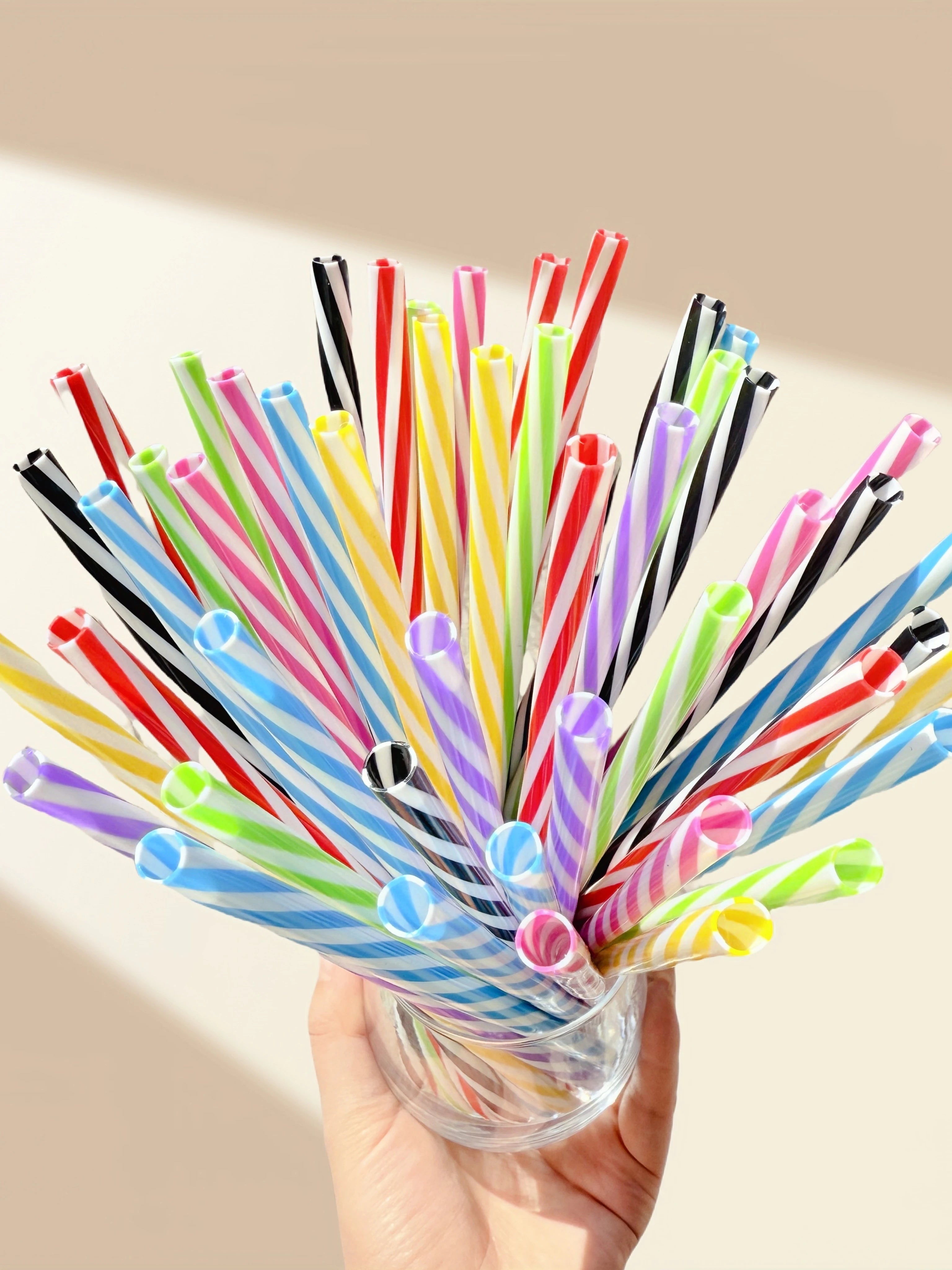 Paille en Plastique Dure Colorée à Rayures stylé