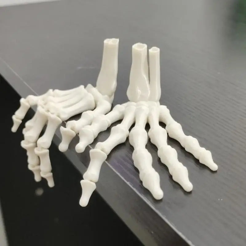 Paire de Main Squelettes Déco Originale