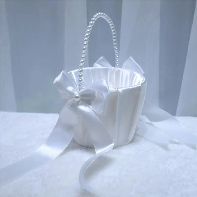 Panier à Pétales en Satin Blanc Durable