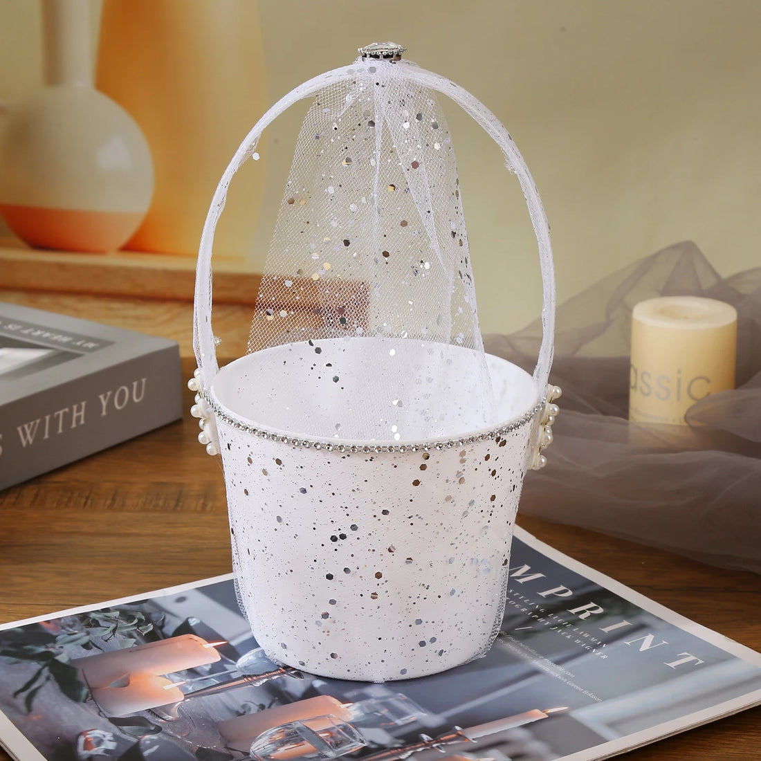 Petit Panier à Pétales Blanc Argenté