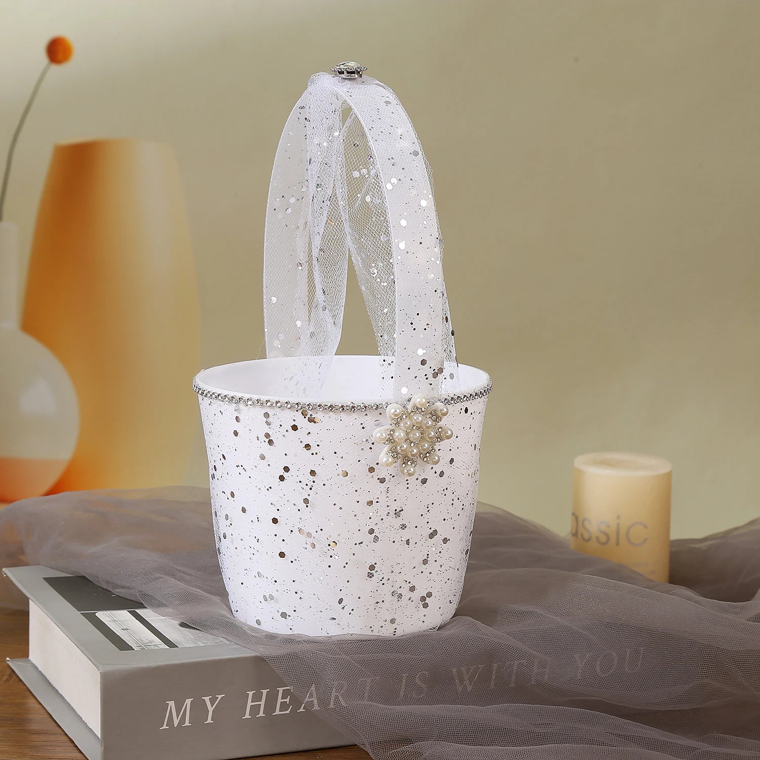 Petit Panier à Pétales Blanc Argenté Chic
