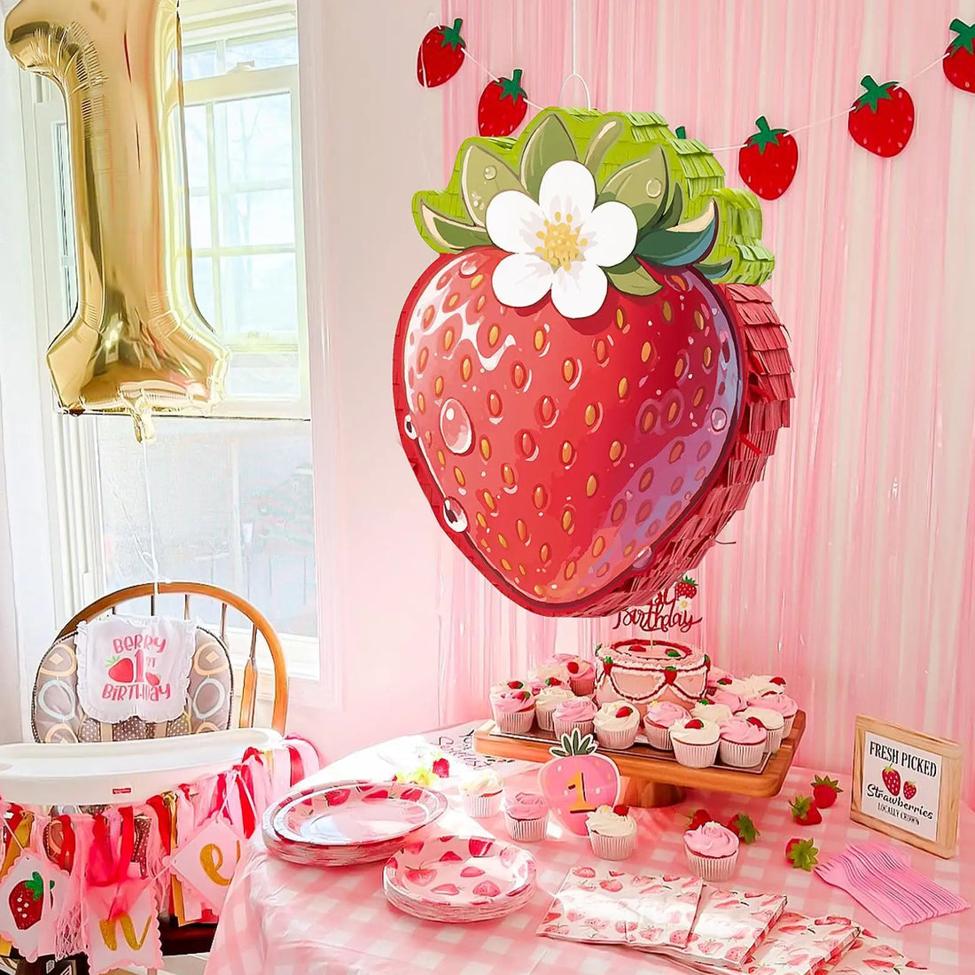 Pinata Anniversaire Fraise