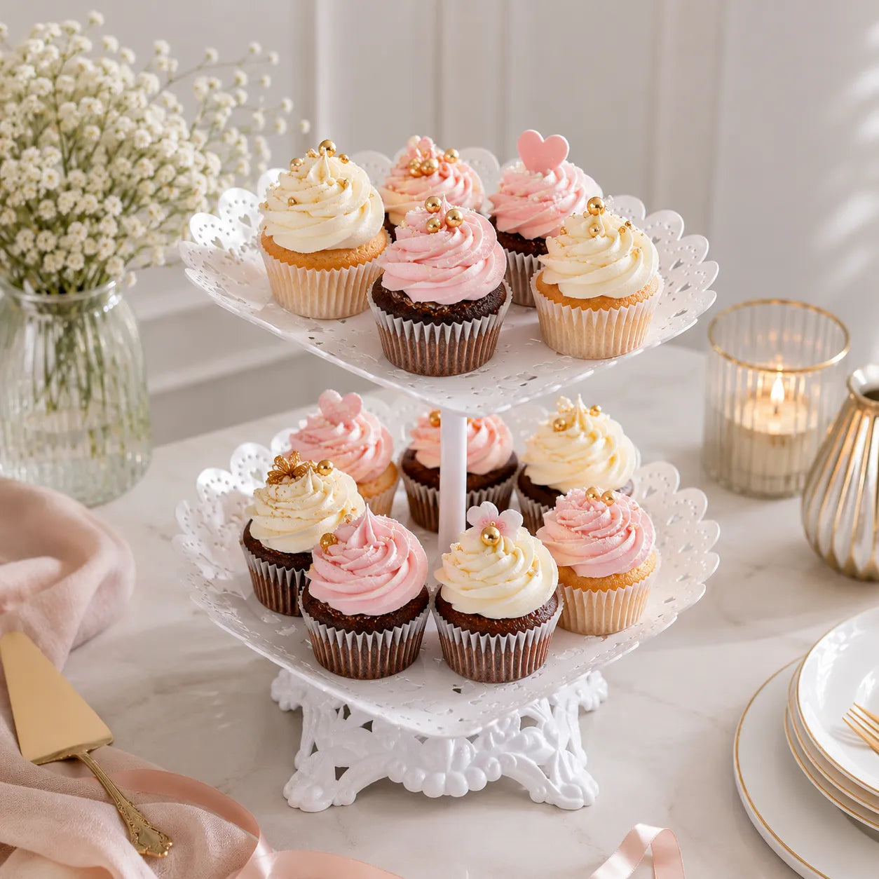 Présentoir à Cupcakes Cœur Ajouré Minimaliste