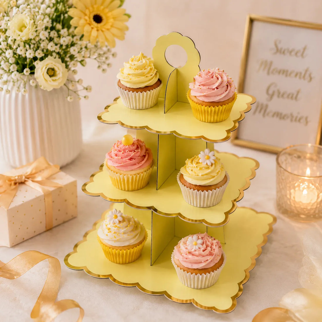 Présentoir à Etages pour Cupcake en Carton 