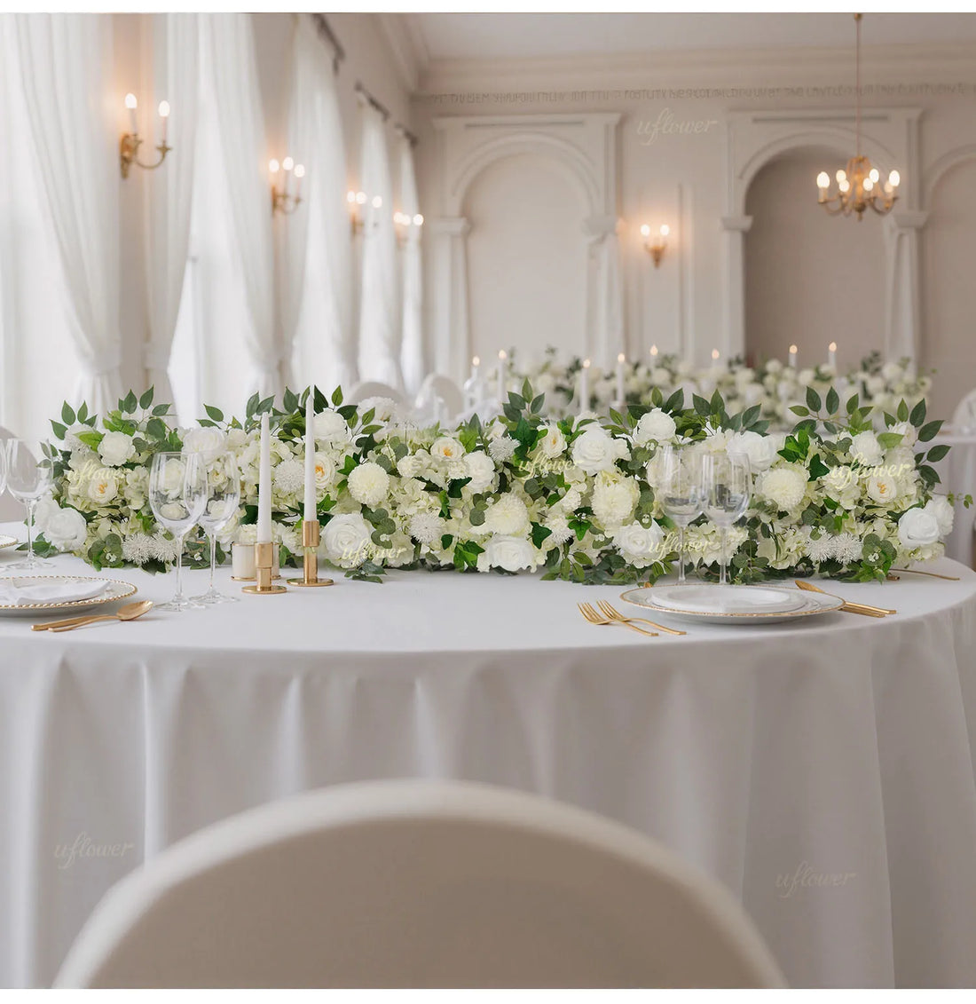 Rangée de Fleurs Blanches pour Table Elégant