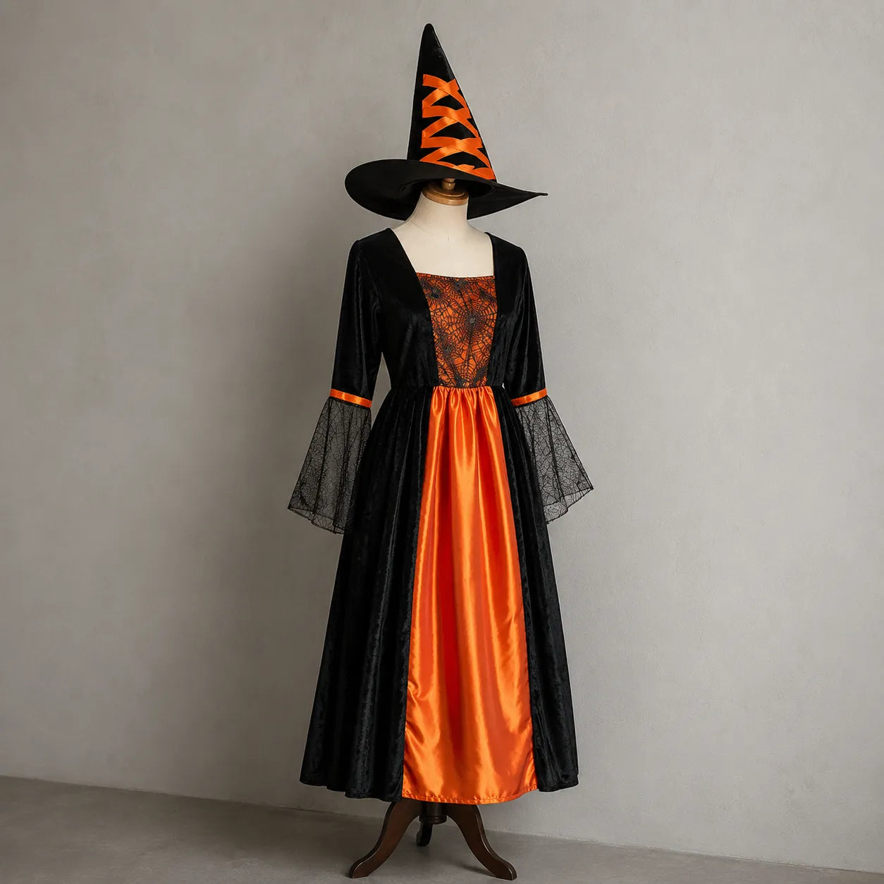 Robe Sorcière Orange et Noir Design