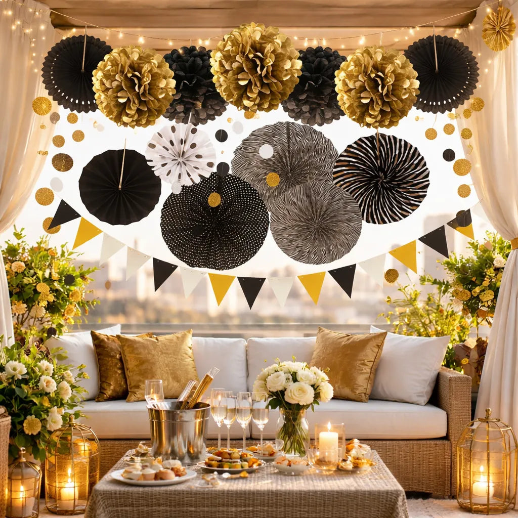 Rosaces et Pompons Noirs et Dorés Chic