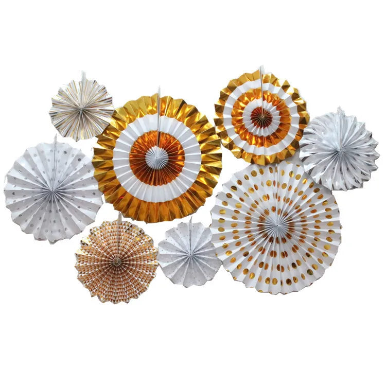 Set de Rosaces Blanches et Dorées élégantes
